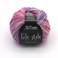 Bild in Galerie-Betrachter laden, LifeStyle von Atelier Zitron - 100% Merino extrafine (superwash)

