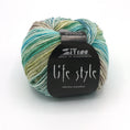 Bild in Galerie-Betrachter laden, LifeStyle von Atelier Zitron - 100% Merino extrafine (superwash)
