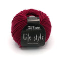 Bild in Galerie-Betrachter laden, LifeStyle von Atelier Zitron - 100% Merino extrafine (superwash)
