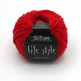 Bild in Galerie-Betrachter laden, LifeStyle von Atelier Zitron - 100% Merino extrafine (superwash)

