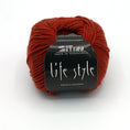 Bild in Galerie-Betrachter laden, LifeStyle von Atelier Zitron - 100% Merino extrafine (superwash)
