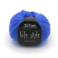Bild in Galerie-Betrachter laden, LifeStyle von Atelier Zitron - 100% Merino extrafine (superwash)
