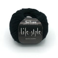 Bild in Galerie-Betrachter laden, LifeStyle von Atelier Zitron - 100% Merino extrafine (superwash)
